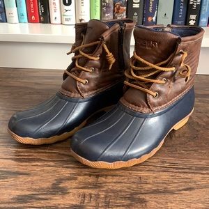 Sperry Boys Size 4 duck boots